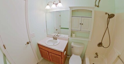 2487 Brookfield Dr in Manhattan, KS - Building Photo - Building Photo