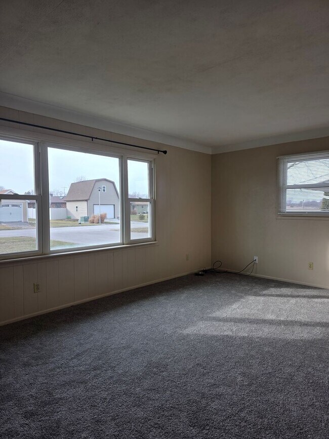 520 Eastview Dr in North Baltimore, OH - Building Photo - Building Photo