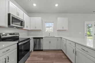 186 Citadel Dr in Sneads Ferry, NC - Building Photo - Building Photo
