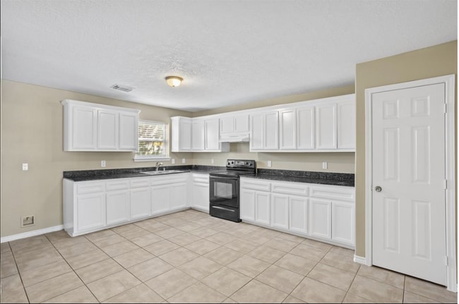 605 Center St, Unit B in Pasadena, TX - Building Photo - Building Photo