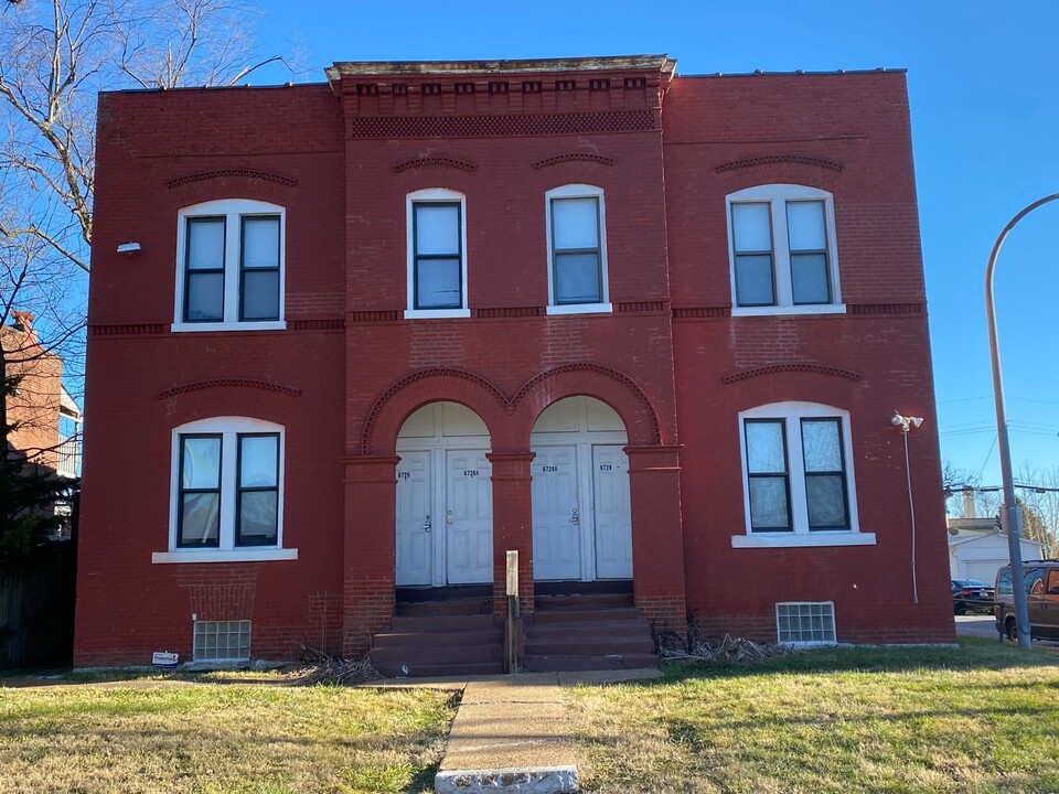 6726 Virginia Ave in St. Louis, MO - Building Photo