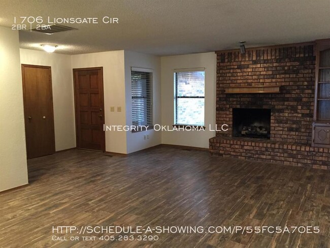 1706 Lionsgate Cir in Bethany, OK - Building Photo - Building Photo