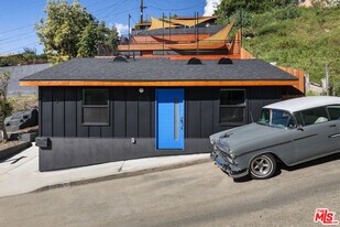 3015 Future Pl in Los Angeles, CA - Building Photo