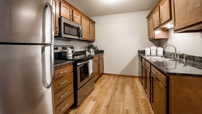 Legacy Pointe Apartments in Forest Lake, MN - Building Photo - Building Photo