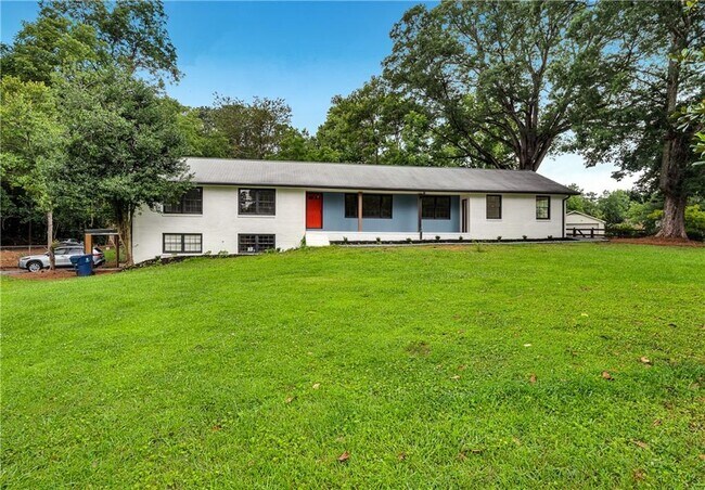 2371 Holly Springs Rd in Marietta, GA - Building Photo - Building Photo