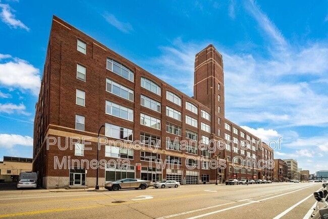 property at 700 N Washington Ave