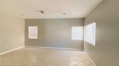 3741 Tranquil Canyon Ct in Las Vegas, NV - Building Photo - Building Photo