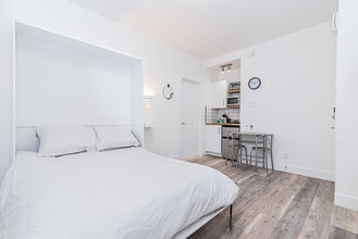 1583 Rue St-Hubert in Montréal, QC - Building Photo - Building Photo