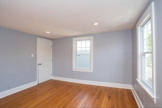 117 Gore St, Unit 2 in Cambridge, MA - Foto de edificio - Building Photo