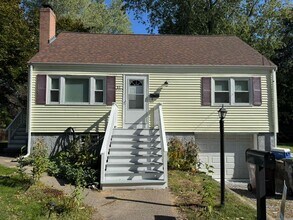 57 Maynard Rd in Dedham, MA - Building Photo - Building Photo
