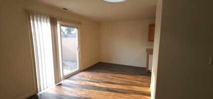 660 Sunny Ln in Fernley, NV - Building Photo - Building Photo