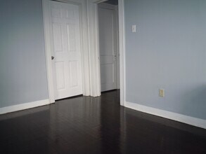 56-58-58 Pine Grove Terrace in Newark, NJ - Building Photo - Building Photo