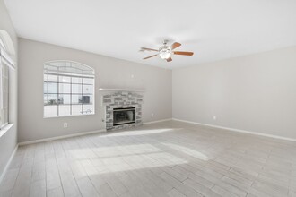 8128 Autumn Star Ave in Las Vegas, NV - Building Photo - Building Photo