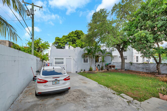 5422-5434 NW 5th Ave in Miami, FL - Building Photo - Building Photo