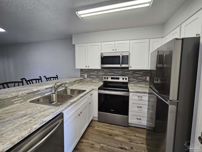 1275 College Pkwy in Gulf Breeze, FL - Building Photo - Building Photo