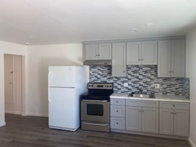 527 Vaqueros Ave in Rodeo, CA - Building Photo - Building Photo