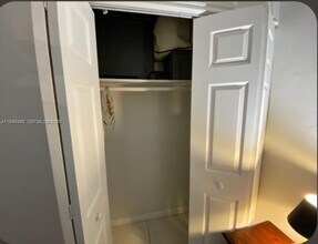 1715 NW 13th St in Fort Lauderdale, FL - Building Photo - Building Photo