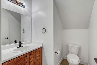 5998 Jagged Cut St in Henderson, NV - Building Photo - Building Photo