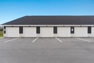 Retreat at Redstone in Crestview, FL - Foto de edificio - Building Photo