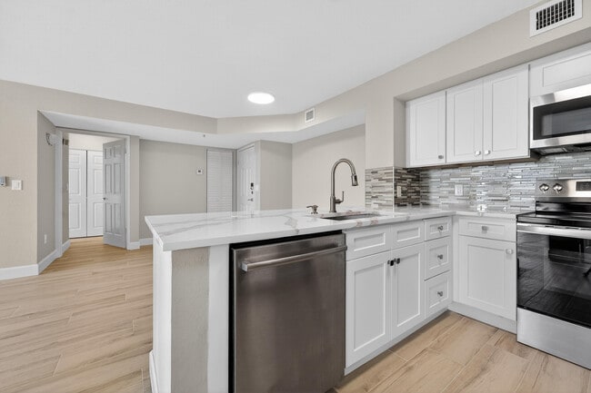 167 Yacht Club Way in Hypoluxo, FL - Building Photo - Building Photo