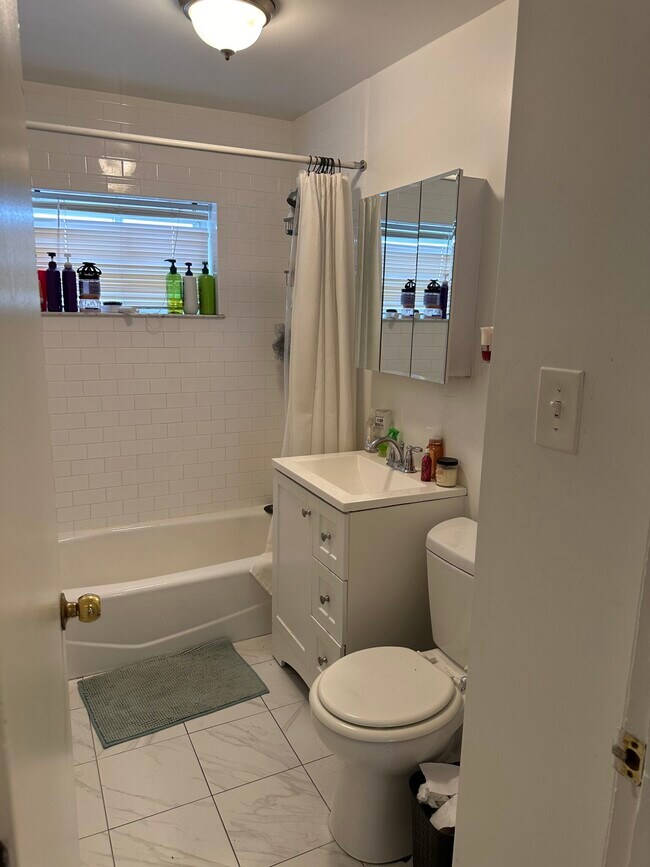 16 Westford St in Boston, MA - Foto de edificio - Building Photo