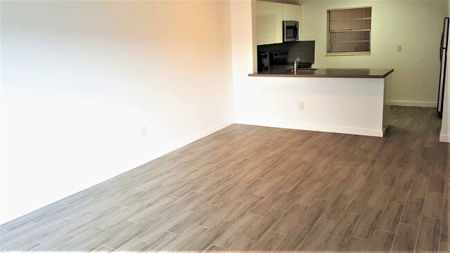 7727 SW 86th St, Unit 307 in Miami, FL - Foto de edificio - Building Photo