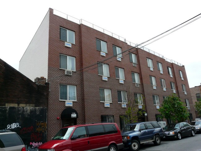 1322-1328 Clinton Ave in Bronx, NY - Foto de edificio - Building Photo