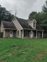 1013 Co Rd 306 in New Albany, MS - Building Photo