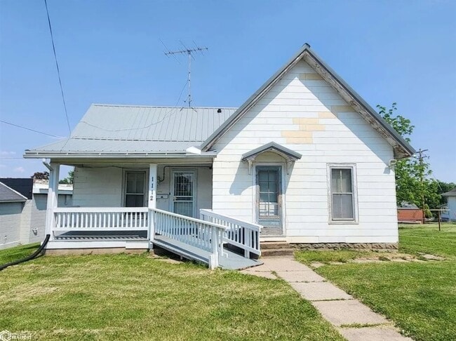 1112 McClellan St