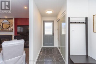2018 Quincy Ave in Ottawa, ON - Building Photo - Building Photo