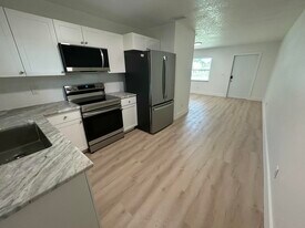 2135 Sibley Ave in Fort Pierce, FL - Building Photo