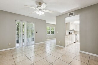 2433 Barley Club Dr in Orlando, FL - Building Photo - Building Photo
