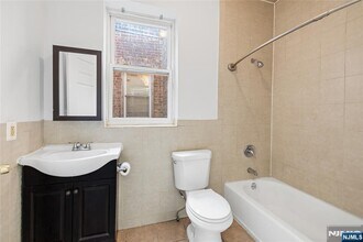 165 Sherman Ave in Newark, NJ - Building Photo - Building Photo