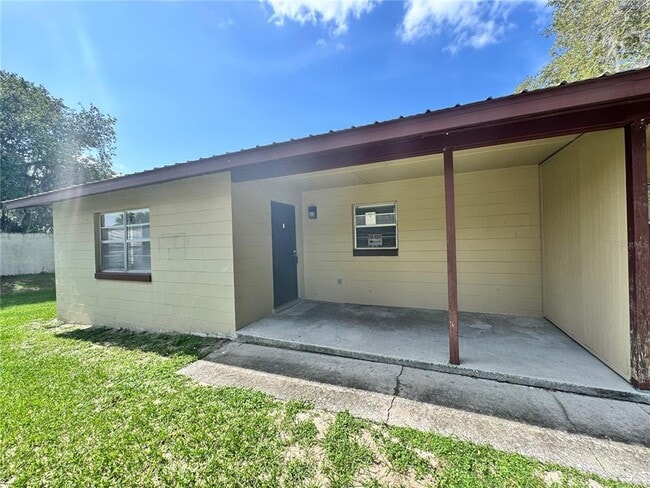 property at 1001 Crawford St