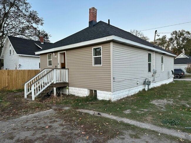 1767 Pine St in Muskegon, MI - Building Photo - Building Photo