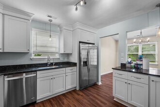 1056 Casanova Dr in Virginia Beach, VA - Building Photo - Building Photo