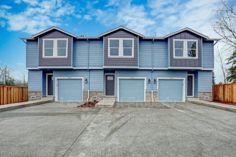486 S Monmouth Ave in Monmouth, OR - Building Photo