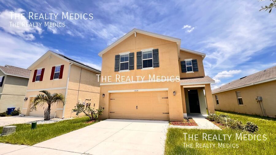 10126 Mangrove Well Rd in Ruskin, FL - Building Photo