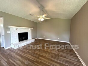 401 Converse Ct in Ladson, SC - Building Photo - Building Photo