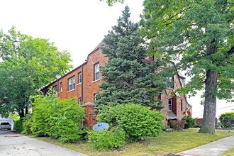 226 Withington St in Ferndale, MI - Foto de edificio - Building Photo