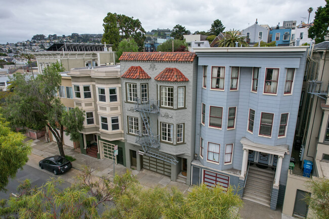 1350 Guerrero St in San Francisco, CA - Building Photo - Building Photo