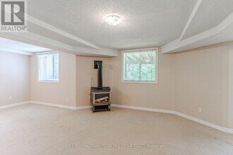 2 Osprey Ridge Rd in Barrie, ON - Building Photo - Building Photo