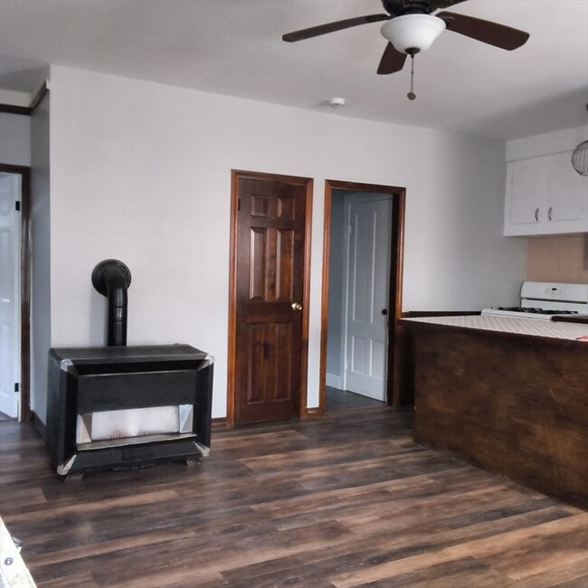 212-218-218 Lowell St in Fall River, MA - Foto de edificio - Building Photo