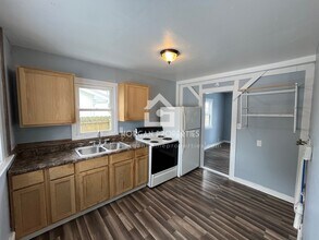 413 N 11th St in Elwood, IN - Foto de edificio - Building Photo