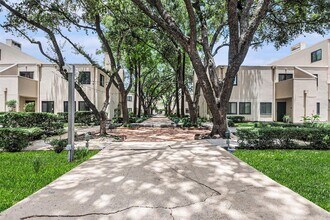 401 Anita St in Houston, TX - Building Photo - Building Photo
