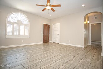 12629 Mark Twain Ave in El Paso, TX - Building Photo - Building Photo