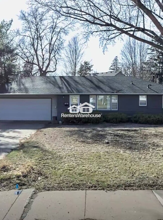 3815 Douglas Dr N