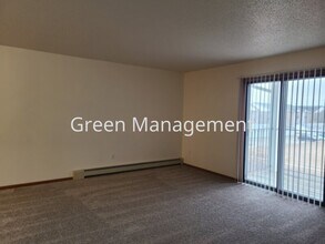 1002-43 1/2 43 1/2 St S in Fargo, ND - Building Photo - Building Photo