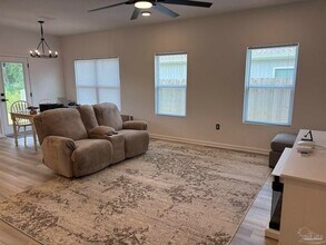 6630 Sun Tree Cir in Bellview, FL - Building Photo - Building Photo