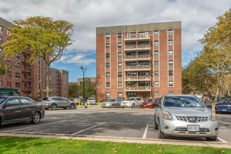 84-40 153rd Ave in Jamaica, NY - Building Photo - Building Photo